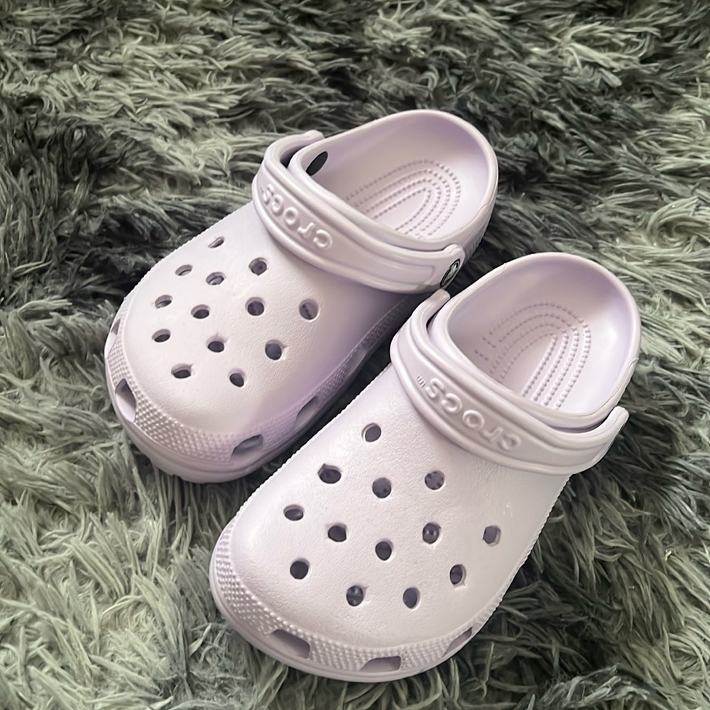 CROCS - Picture 1 of 5